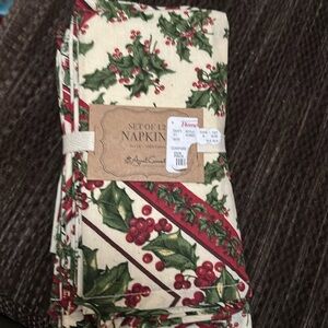 April Cornell Set of 12 Holly Napkins 14” x 16”